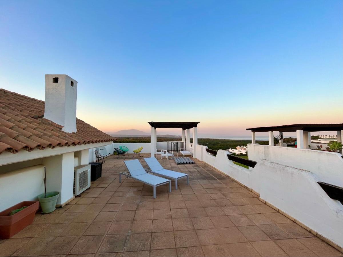 Quiet & Spacious Apt @ Golf Course W/ Roof Terrace San Roque  Εξωτερικό φωτογραφία