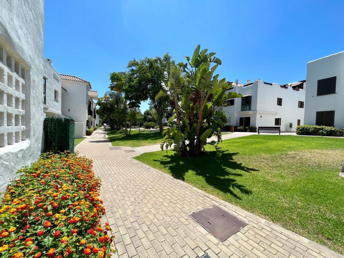 Quiet & Spacious Apt @ Golf Course W/ Roof Terrace San Roque  Εξωτερικό φωτογραφία